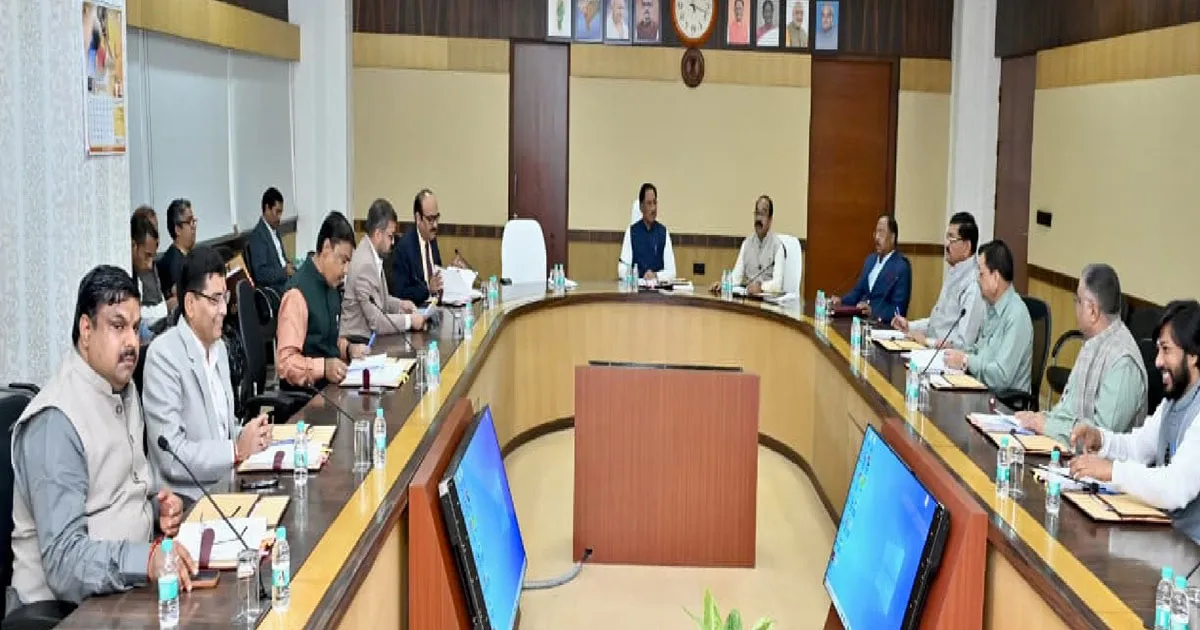 साय कैबिनेट की बैठक में कई बड़े फैसलों पर लगी मुहर, धान खरीदी की तारीख का ऐलान और बिजली बिल में राहत 2027 तक बढ़ी