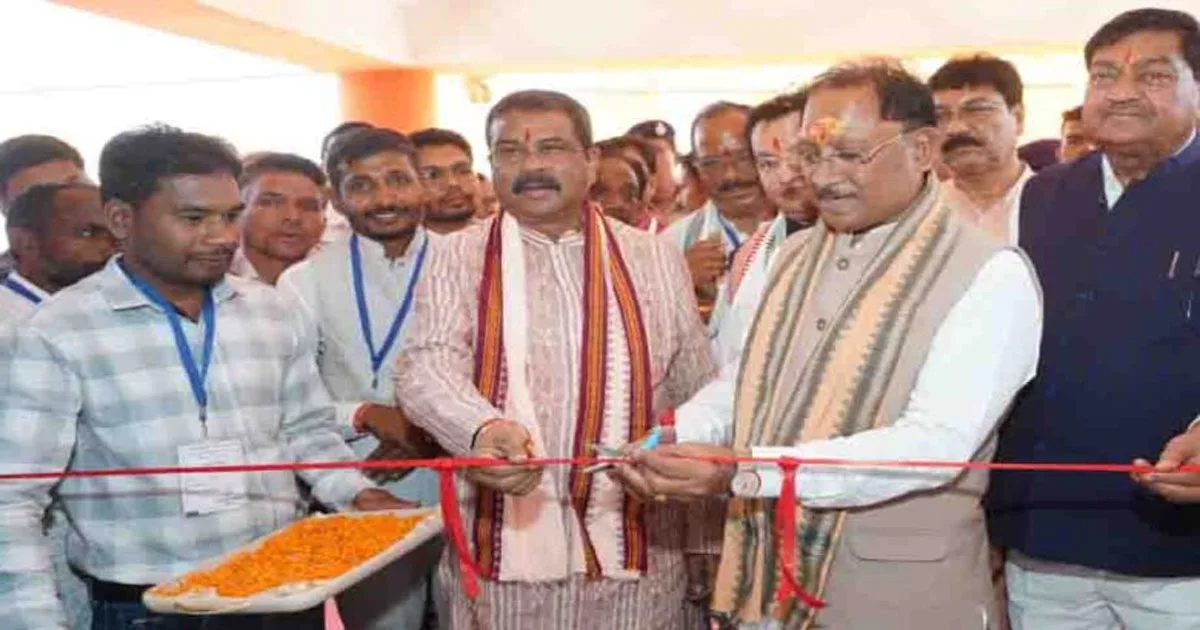 सुशासन और पारदर्शिता के साथ हर वर्ग तक शासन की योजनाओं का लाभ पहुंचाना हमारी प्राथमिकता : मुख्यमंत्री साय