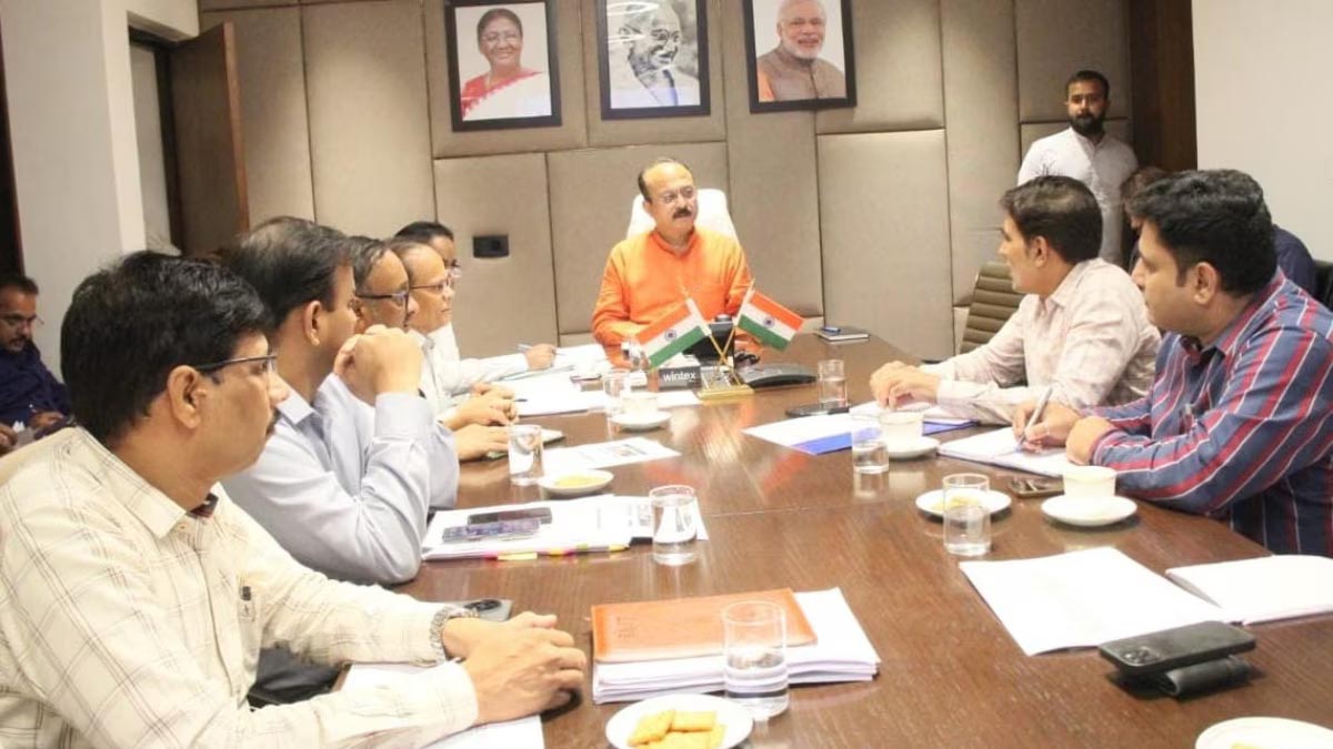 दिल्ली में बढ़ती बिजली की मांग को लेकर ऊर्जा मंत्री आशीष सूद ने की समीक्षा बैठक…