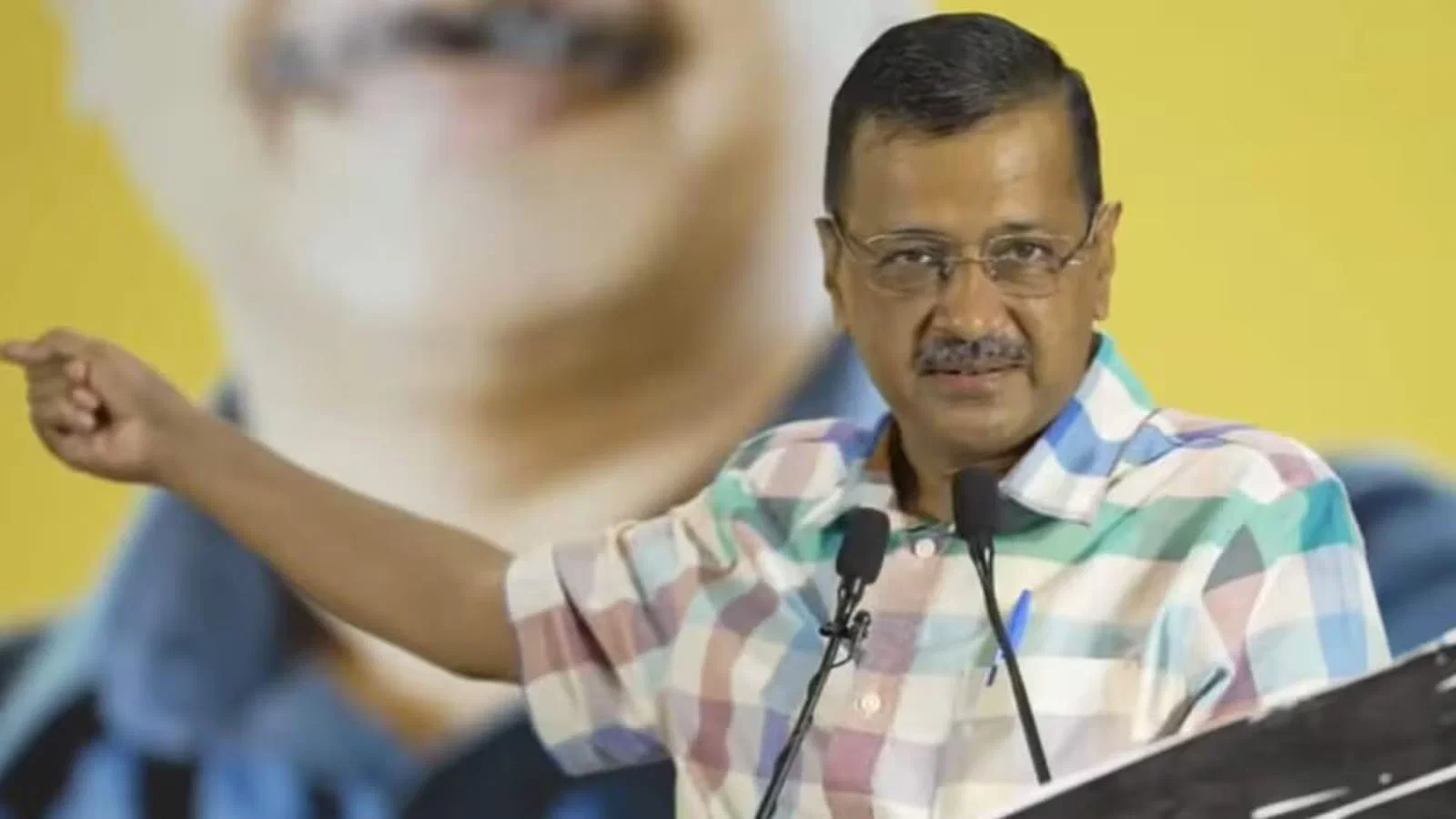 स्कूल-कॉलेज को बम की धमकियों पर अरविंद केजरीवाल ने दिल्ली सरकार को घेरा, बोले- 4 इंजन की सरकार पूरी तरह से फेल…