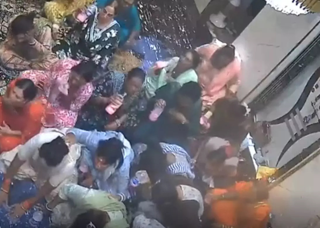 किन्नरों के दो गुटों में विवाद, 24 ने ज़हर पीया, कई की हालत गंभीर