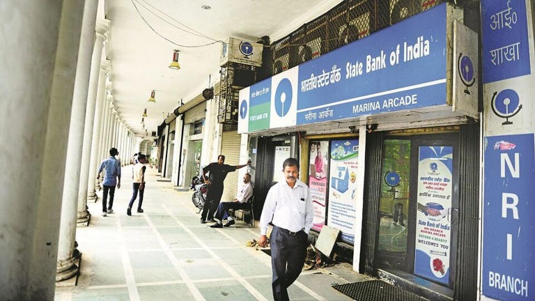 SBI Home Loan/EMI: SBI से 40 लाख रुपये का Home Loan लेने पर कितनी होनी चाहिए Salary, कितनी बनेगी EMi, देखें