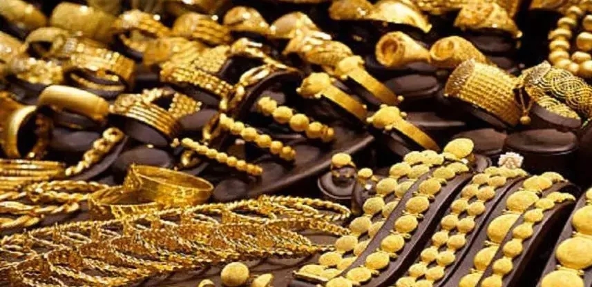 ब्रेकिंग न्यूज़ : राजिम में 1 करोड़ की चोरी, ज्वेलरी शॉप में चोरों का धावा…