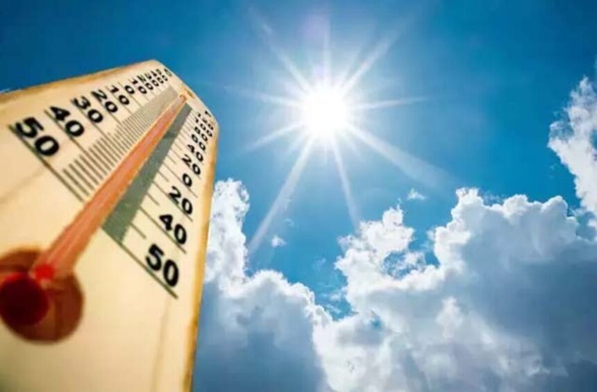 WEATHER UPDATE : छत्तीसगढ़ में पड़ने लगी चुभने वाली गर्मी, लोग परेशान, कुछ दिनों में और बढ़ेगा तापमान