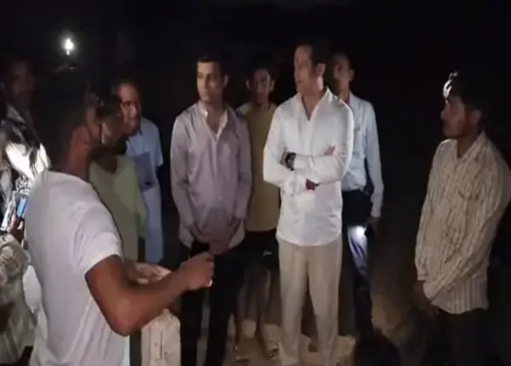 NAKTI BULLDOZER ACTION : वादा टूटा, उजड़ गए घर, विस्थापितों की खुले आसमान में कटी रात